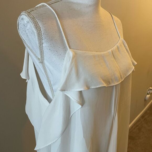 Under Skies White Ruffled Blouse - Picture 2 of 5